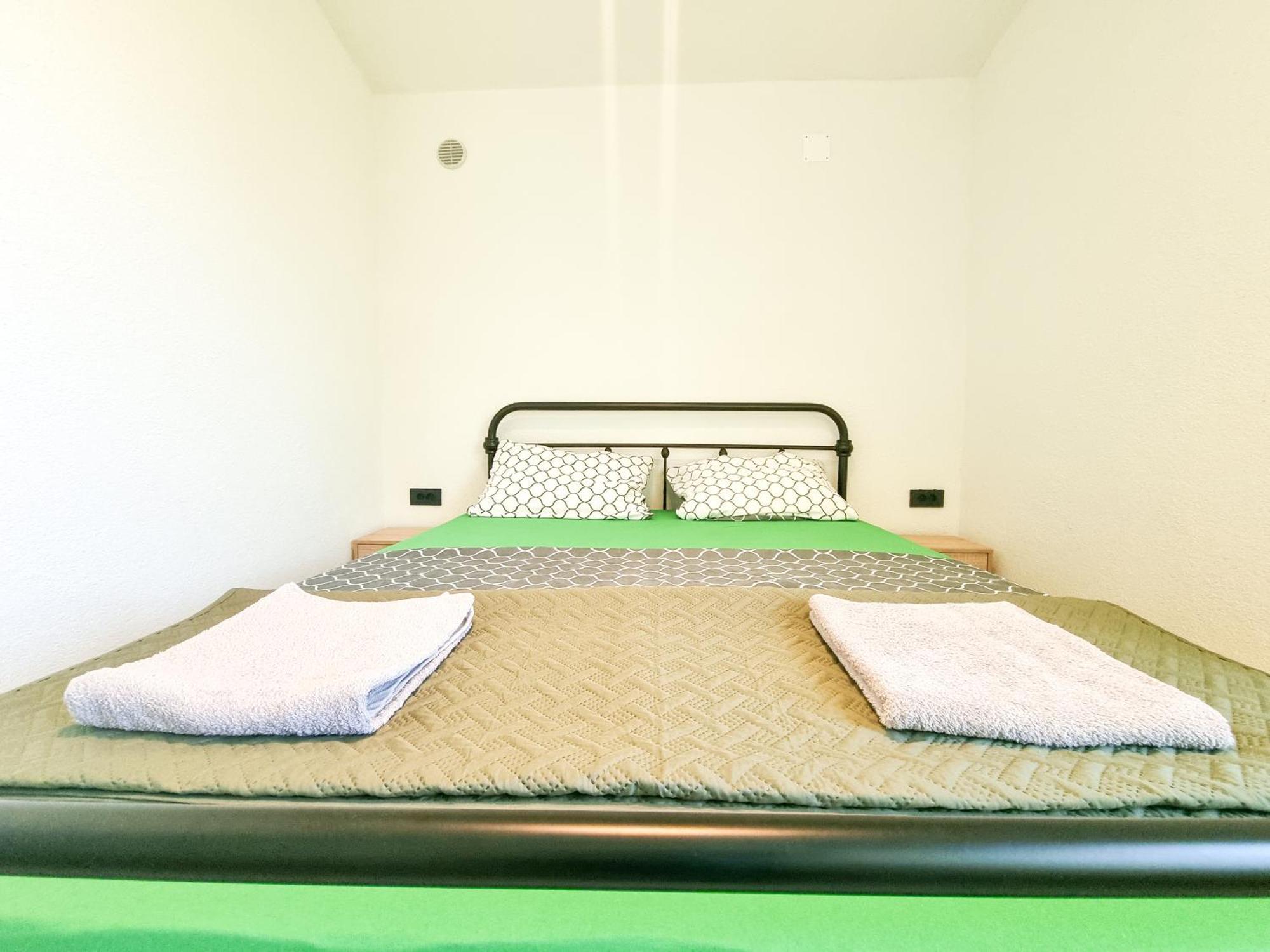 Apartmani 1 Pinezici Екстериор снимка
