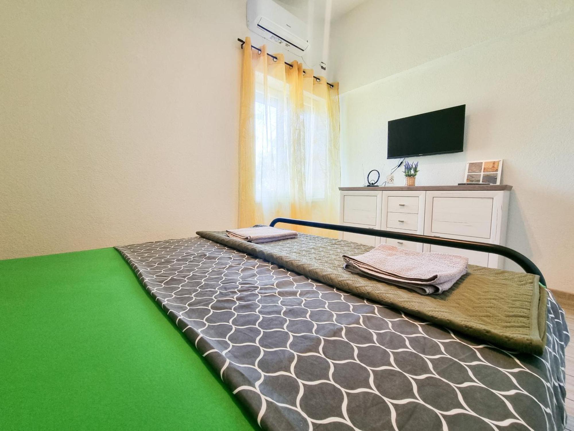 Apartmani 1 Pinezici Екстериор снимка