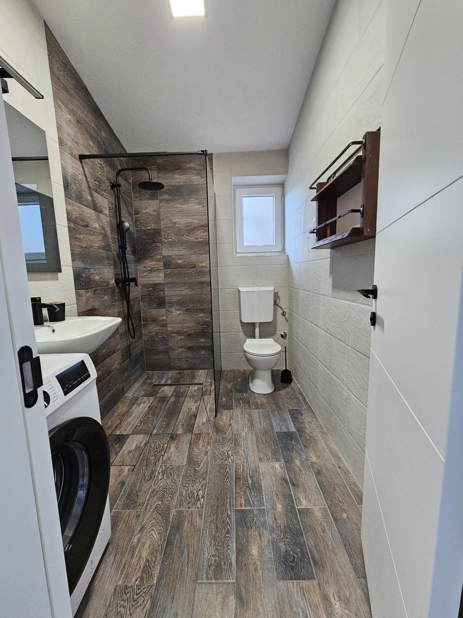Apartmani 1 Pinezici Екстериор снимка