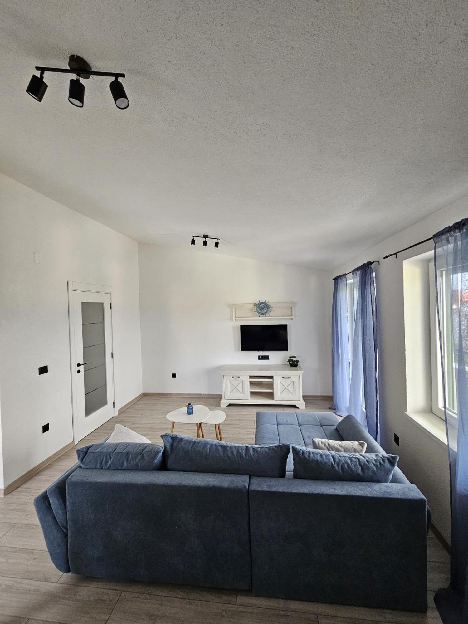 Apartmani 1 Pinezici Екстериор снимка